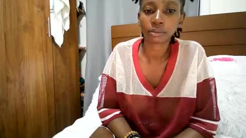 queenmom online show from 06.05.26