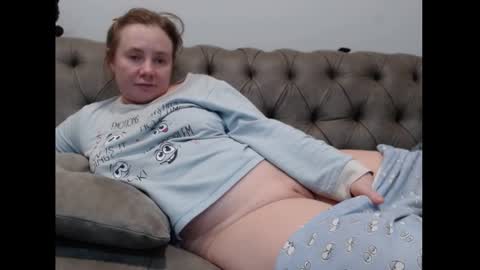 Snapshot of queenmymind chatting on 01.16.25 queenmymind online show from 01.16.25