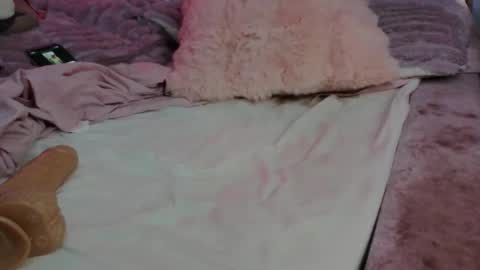 queennih online show from 05.21.26