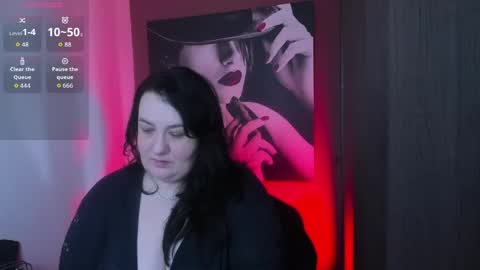 Snapshot of queenofhaze chatting on 05.25.26 you may simply address Me with Your Grace online show from 05.25.26