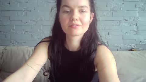 Snapshot of queenofmodels chatting on 04.08.26 QueenOfModels online show from 04.08.26