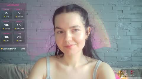 Snapshot of queenofmodels chatting on 04.09.26 QueenOfModels online show from 04.09.26