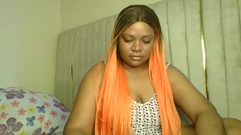 Snapshot of queenofsouls chatting on 01.06.25 . online show from 01.06.25