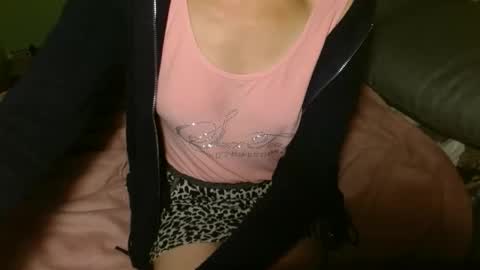 queenoftenderness online show from 09.30.25