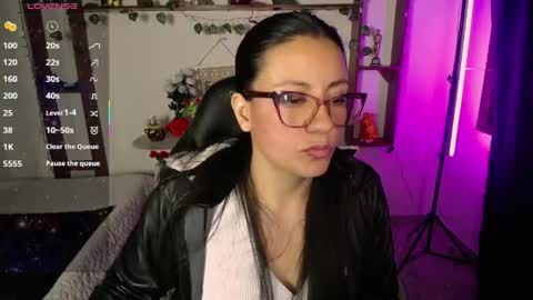 queenrose94 online show from 04.15.26