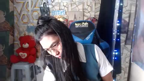 queensteffi online show from 08.03.26