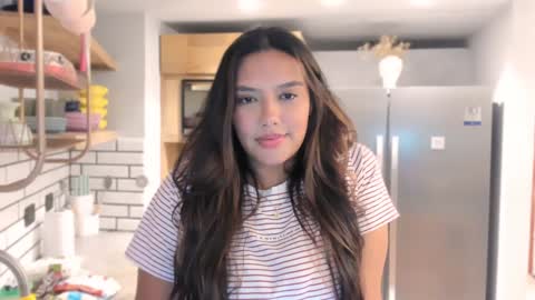 Snapshot of queenv66 chatting on 12.04.24 Val - online show from 12.04.24