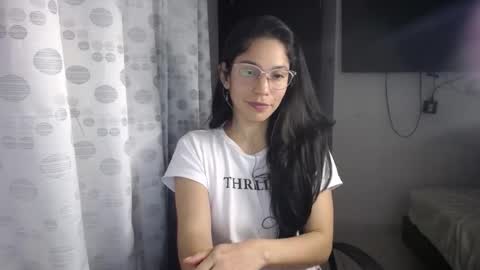 Snapshot of queenvictoria2023 chatting on 01.20.25 Paola online show from 01.20.25