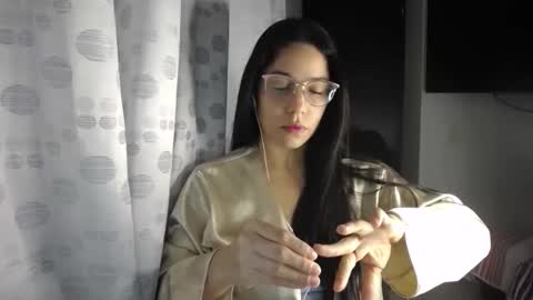 Snapshot of queenvictoria2023 chatting on 03.20.26 Paola online show from 03.20.26