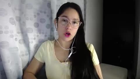 Snapshot of queenvictoria2023 chatting on 03.25.26 Paola online show from 03.25.26