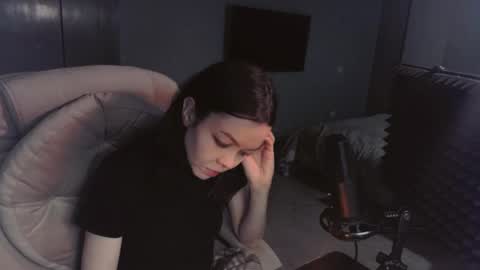 Snapshot of quietluxury chatting on 04.19.26 quietluxury online show from 04.19.26