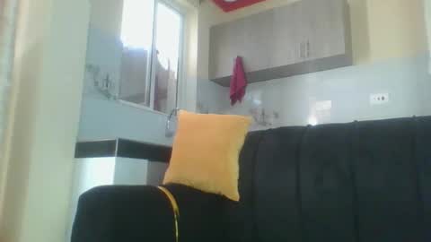 Snapshot of quinn_ce_ chatting on 11.13.25 quinn_ce_ online show from 11.13.25