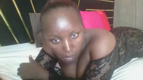 Snapshot of quinn_ce_ chatting on 11.14.25 quinn_ce_ online show from 11.14.25