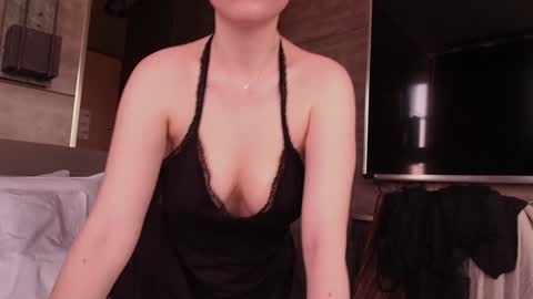 Snapshot of quinnmx chatting on 10.09.25 Quinn online show from 10.09.25