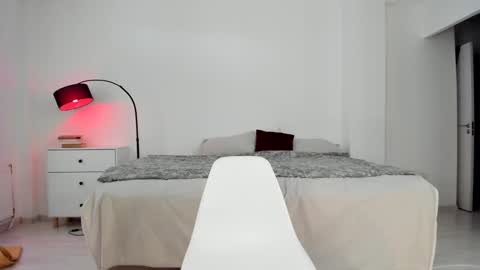 Snapshot of r00xvel chatting on 12.13.24 r00xvel online show from 12.13.24