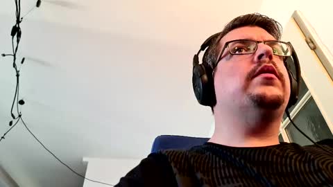 Snapshot of raaziel85 chatting on 11.08.25 SinCouple online show from 11.08.25