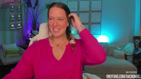 Snapshot of rach_oneill chatting on 09.11.25 Rach ONeill online show from 09.11.25