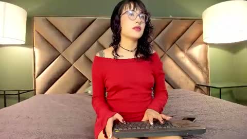 Snapshot of rache_roth chatting on 06.10.26 Rachel online show from 06.10.26