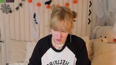 Ray  online show from 10.24.25