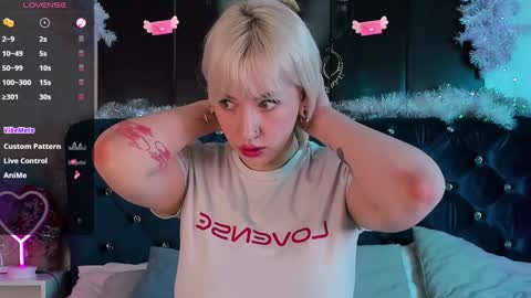 Snapshot of rachelcart chatting on 01.24.25 RachelCart online show from 01.24.25