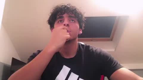 Snapshot of raes69 chatting on 12.11.24 raes online show from 12.11.24