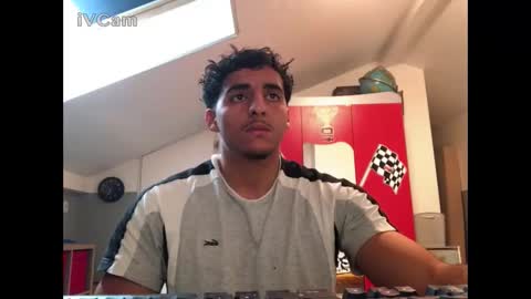 Snapshot of raes69 chatting on 12.16.25 raes online show from 12.16.25