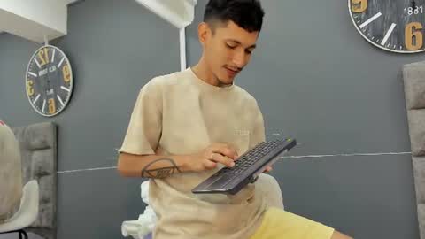 Snapshot of raf__koons chatting on 07.09.26 Raf Koons online show from 07.09.26
