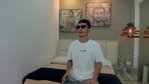 Snapshot of raf__koons chatting on 07.13.26 Raf Koons online show from 07.13.26