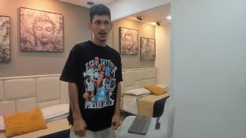 Snapshot of raf__koons chatting on 07.15.26 Raf Koons online show from 07.15.26