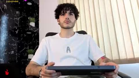 R A F A E L online show from 03.01.26