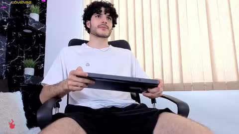 R A F A E L online show from 03.03.26