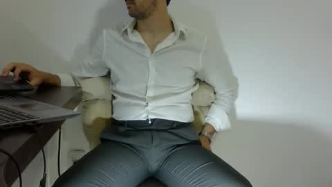 Snapshot of rafaelssk chatting on 03.05.26 elenacam online show from 03.05.26