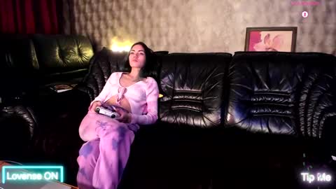 Snapshot of rainbowpony420 chatting on 01.17.25 Joline and Alexa online show from 01.17.25