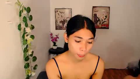 raindrizzle1706 online show from 12.18.25