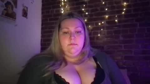 Snapshot of rainymackenzie chatting on 01.24.25 rainymackenzie online show from 01.24.25