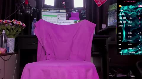 Laura online show from 10.06.25