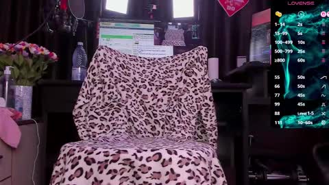 Laura online show from 10.20.25