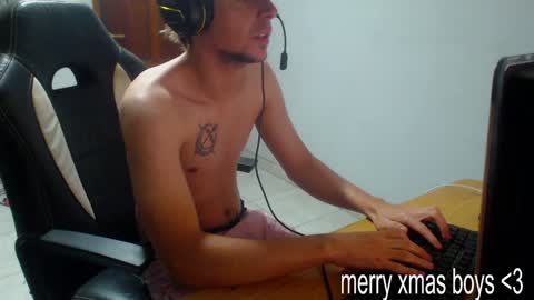 Snapshot of ramisexyloveyou chatting on 12.27.24 Ramiro online show from 12.27.24
