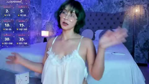 Snapshot of ramonaa_gold chatting on 04.29.26 Ramona online show from 04.29.26