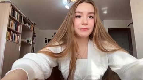 Snapshot of ramonabryd chatting on 03.16.26 Mika online show from 03.16.26