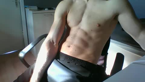 Snapshot of ramonjoosse2001 chatting on 03.02.26 ramonjoosse2001 online show from 03.02.26