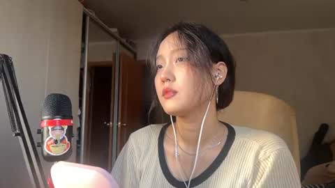 Snapshot of ranaecascioli chatting on 06.27.26 Ada Kim online show from 06.27.26
