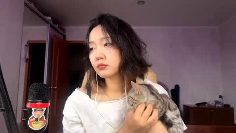 Snapshot of ranaecascioli chatting on 06.28.26 Ada Kim online show from 06.28.26