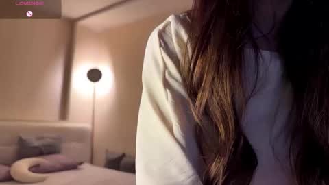 Snapshot of randiburt_ chatting on 03.19.26 Luna online show from 03.19.26