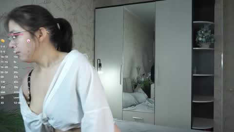 Snapshot of randichaplin chatting on 09.14.25 Vilda online show from 09.14.25