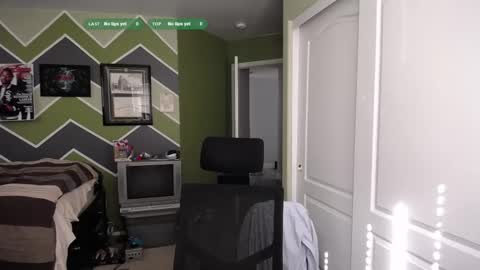 Snapshot of randomink3 chatting on 09.17.25 randomink3 online show from 09.17.25