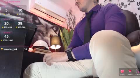 Snapshot of randylukehot chatting on 12.04.24 randylukehot online show from 12.04.24
