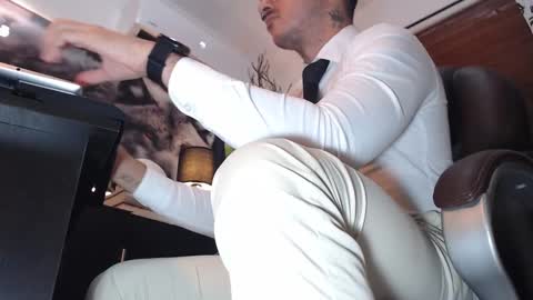 Snapshot of randylukehot chatting on 01.15.25 randylukehot online show from 01.15.25