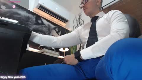 Snapshot of randylukehot chatting on 02.23.25 randylukehot online show from 02.23.25