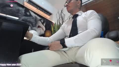 Snapshot of randylukehot chatting on 02.25.25 randylukehot online show from 02.25.25